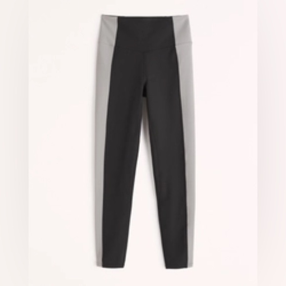 Abercrombie YPB 7/8-Length Leggings (Size S)